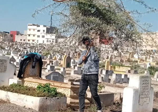 Nettoyage des Tombes